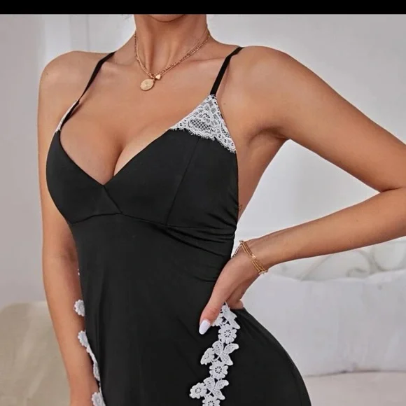 NEW INVENTORY 🌺Lace Trim Crisscross Back Slip Sleepdress🌺 - Picture 4 of 6